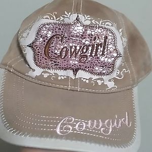 Women's cowgirl cap.